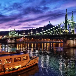 Botel Ms Diana - Cruises, Wien